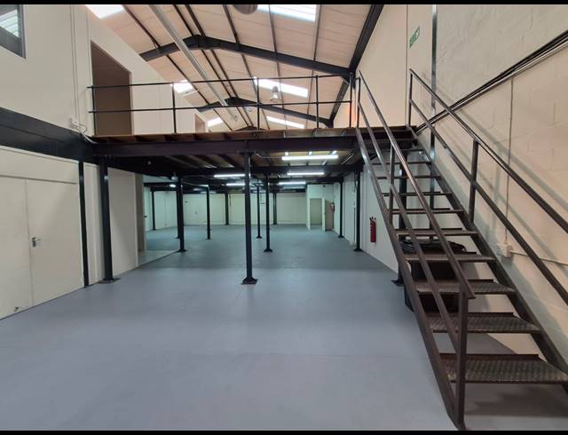 417M² WAREHOUSE TO LET IN MAITLAND
